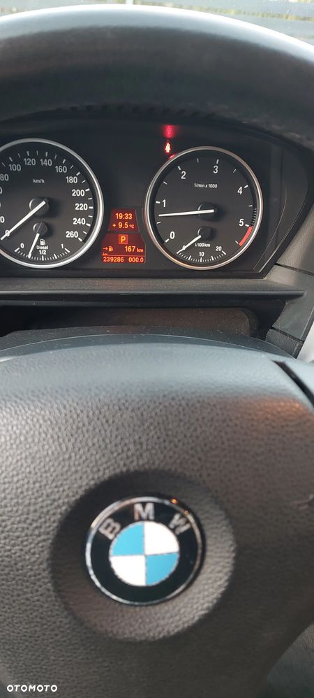 BMW Seria 5 525d - 12