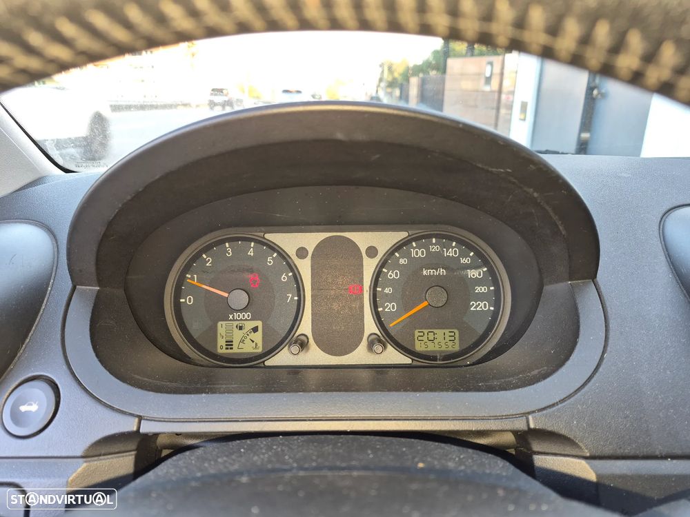 Ford Fiesta 1.4 Ambiente - 3