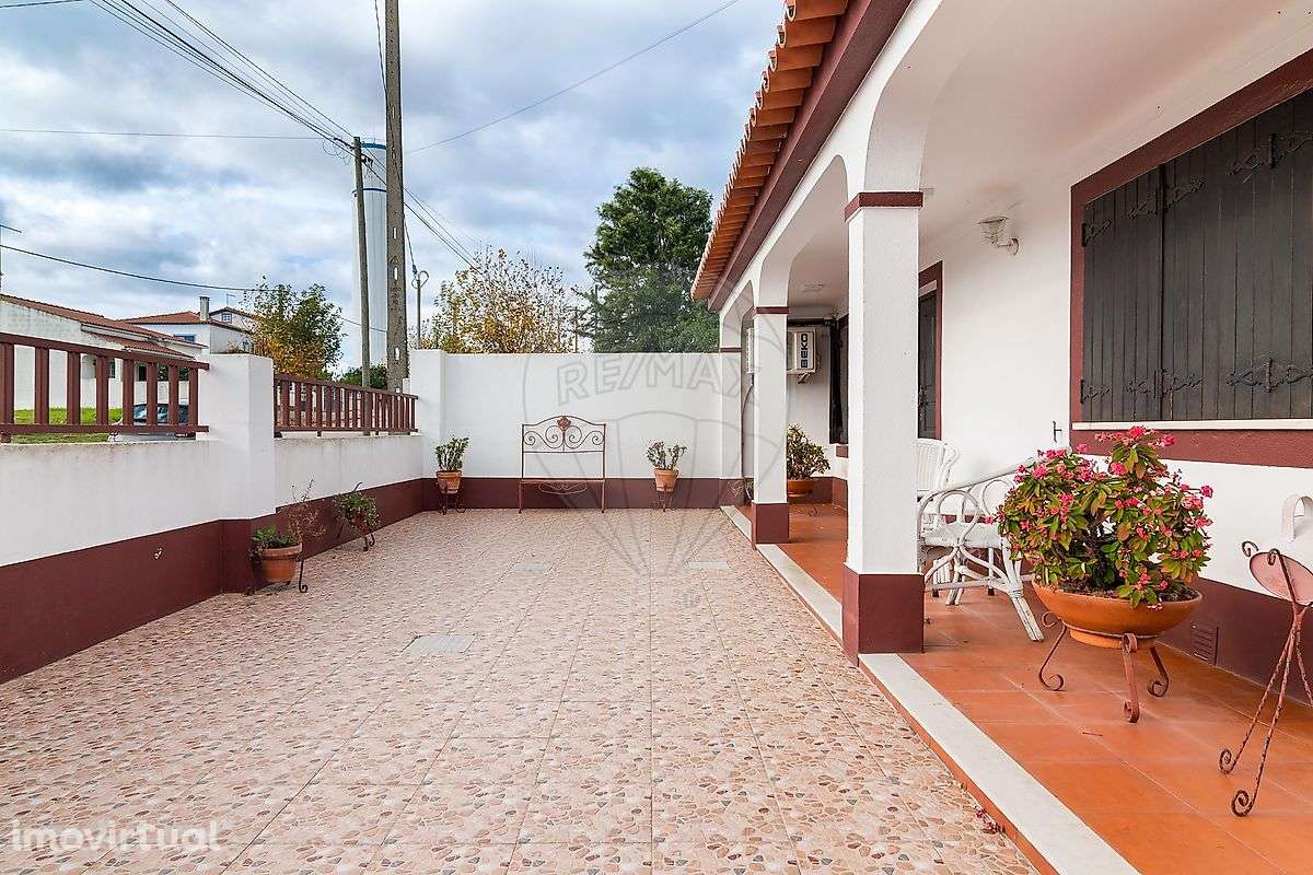 Moradia T2 para venda - Grande imagem: 2/15