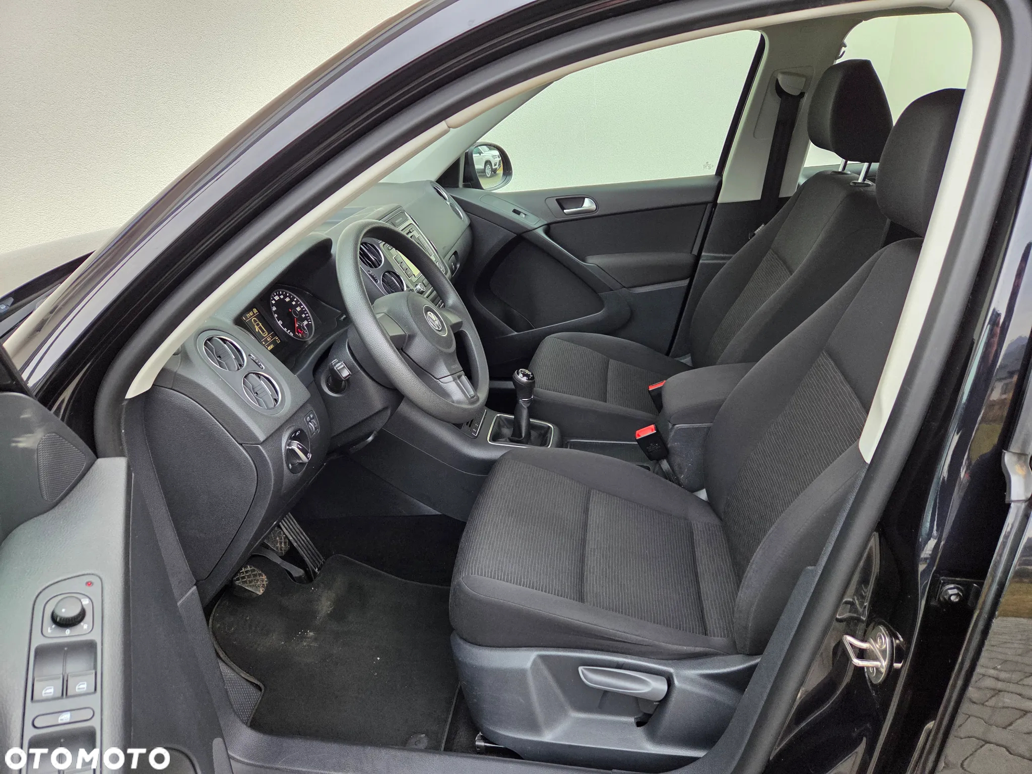 Volkswagen Tiguan - 8