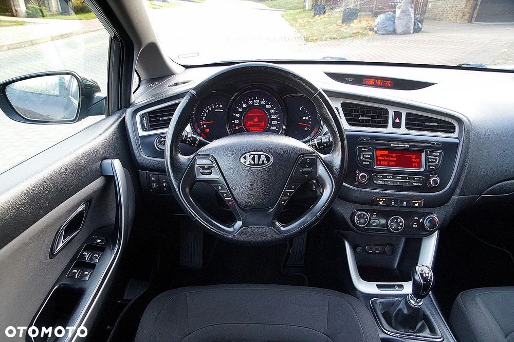 Kia Ceed 1.4 CVVT Attract - 13