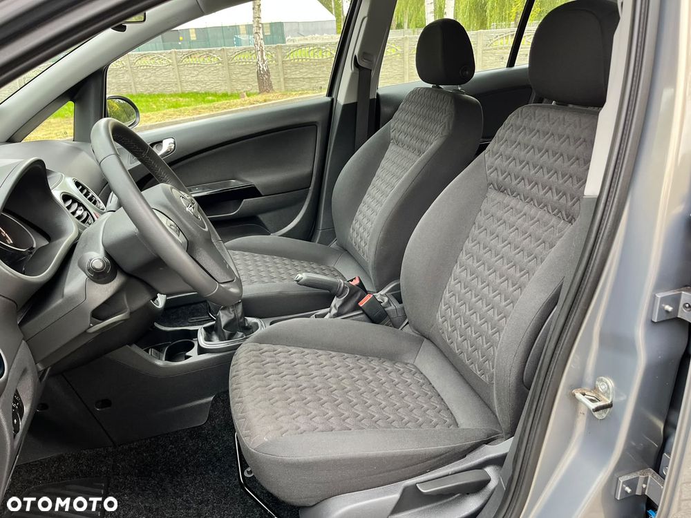 Opel Corsa 1.2 16V Edition / Active - 21