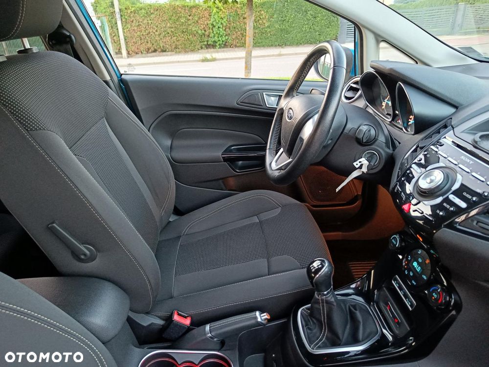 Ford Fiesta 1.0 EcoBoost STart-Stop Titanium - 24