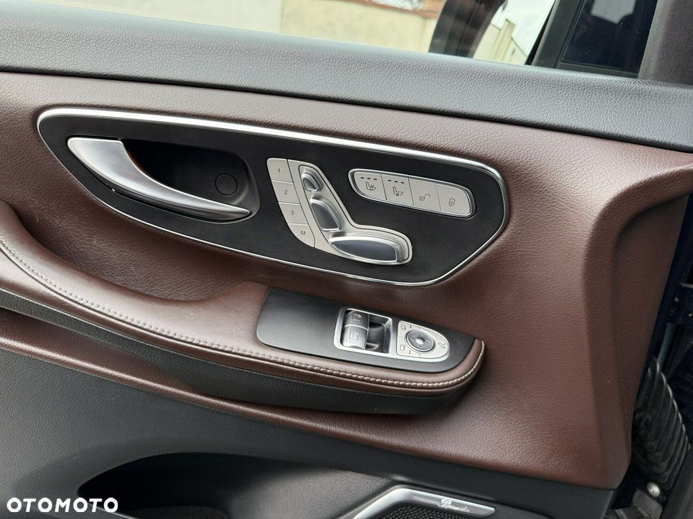 Mercedes-Benz Klasa V - 17