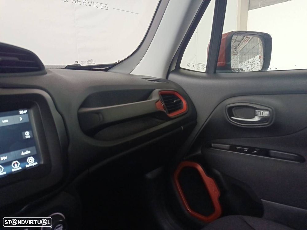 Jeep Renegade 1.3 T Longitude DCT - 21