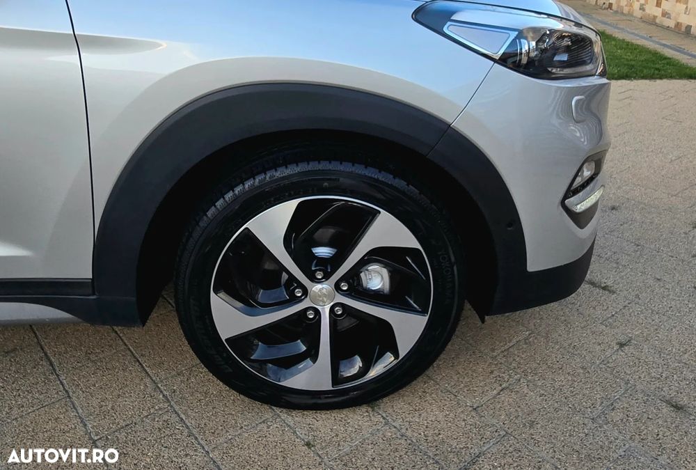 Hyundai Tucson 2.0 CRDI 4WD 6AT Luxury Pack+ - 29