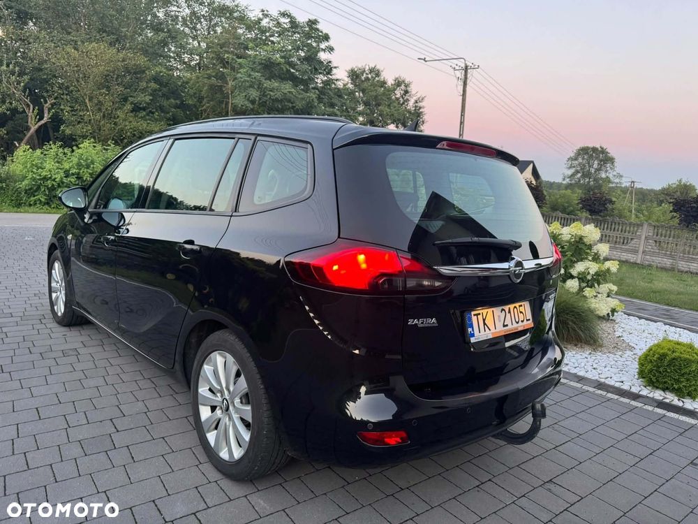 Opel Zafira 2013 photo 2