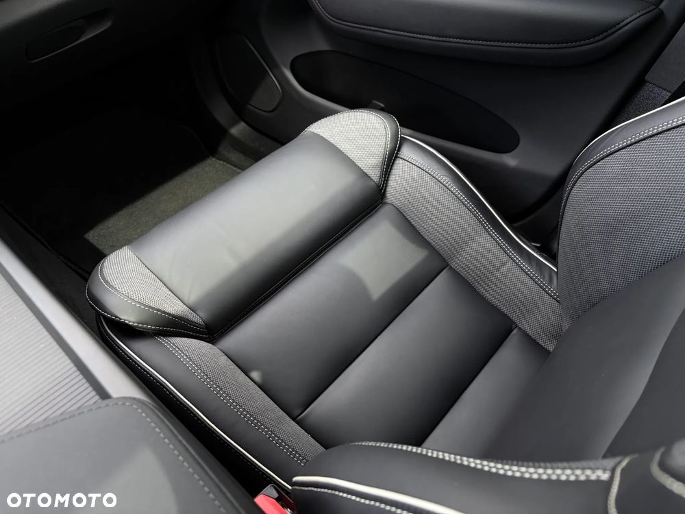 Volvo XC 60 B5 B AWD Plus Black Edition - 19