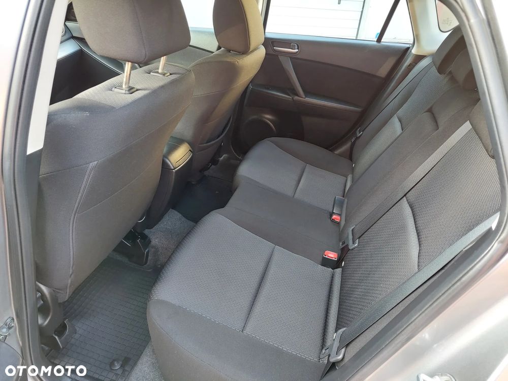 Mazda 3 1.6 Exclusive + - 9
