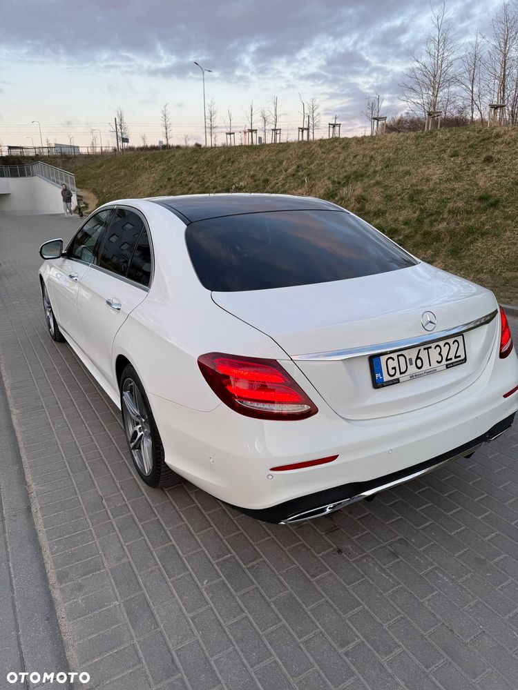 Mercedes-Benz Klasa E 220 d 4-Matic 9G-TRONIC - 3