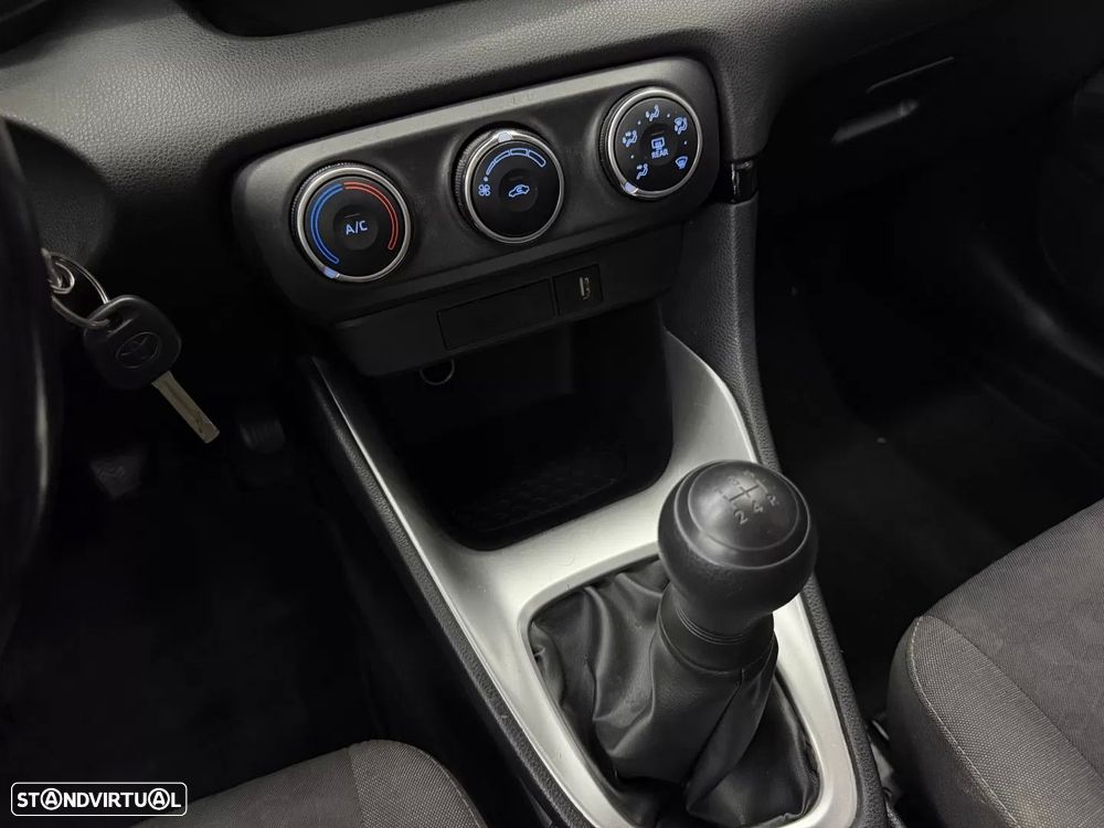 Toyota Yaris 1.0 VVT-i Comfort Plus — fotografia 36