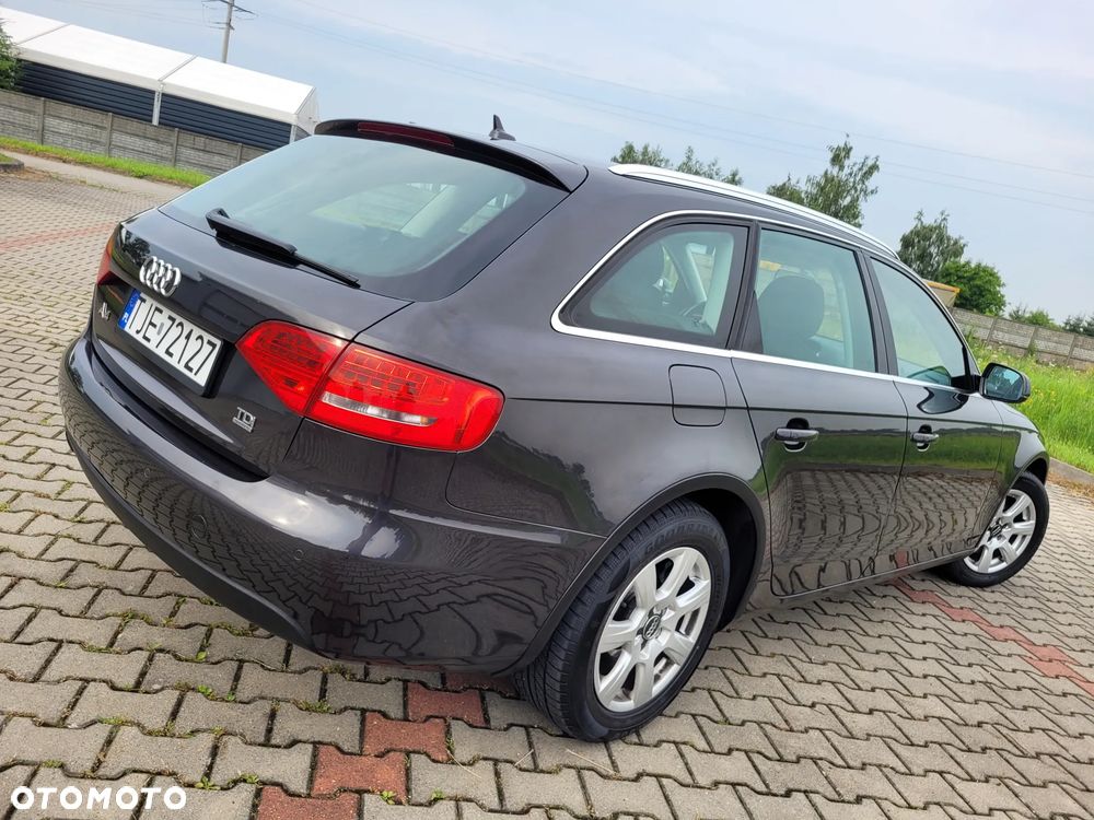 Audi A4 Avant 2.0 TDI Quattro - 8
