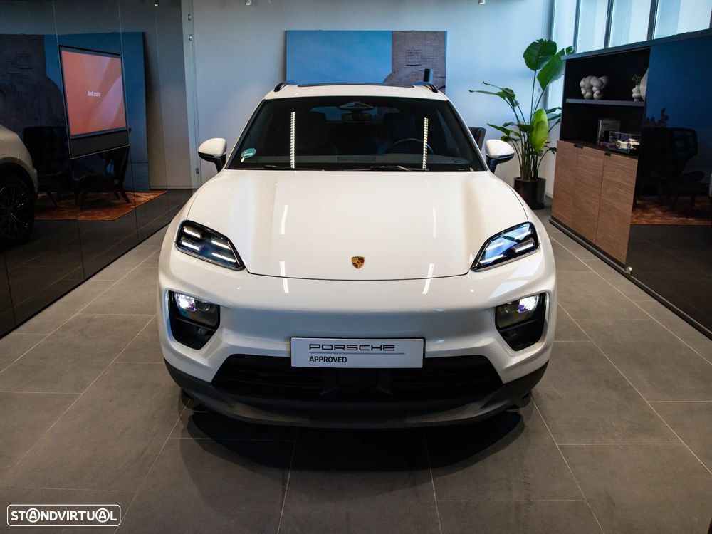 Porsche Macan Electric 4 - 8