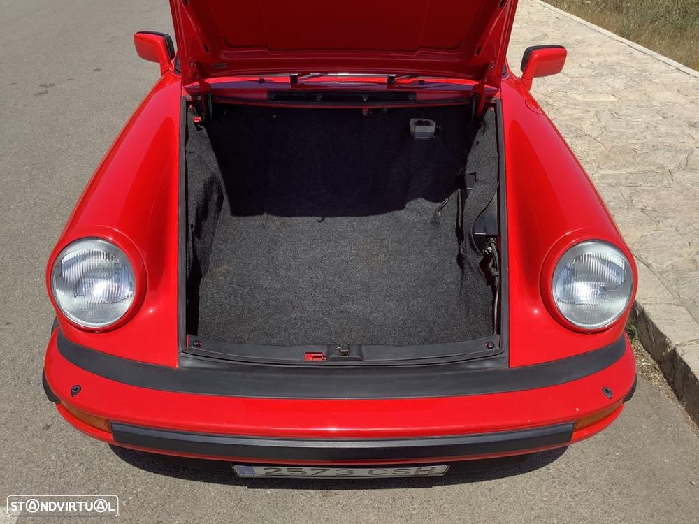 Porsche 911 Série G - 18