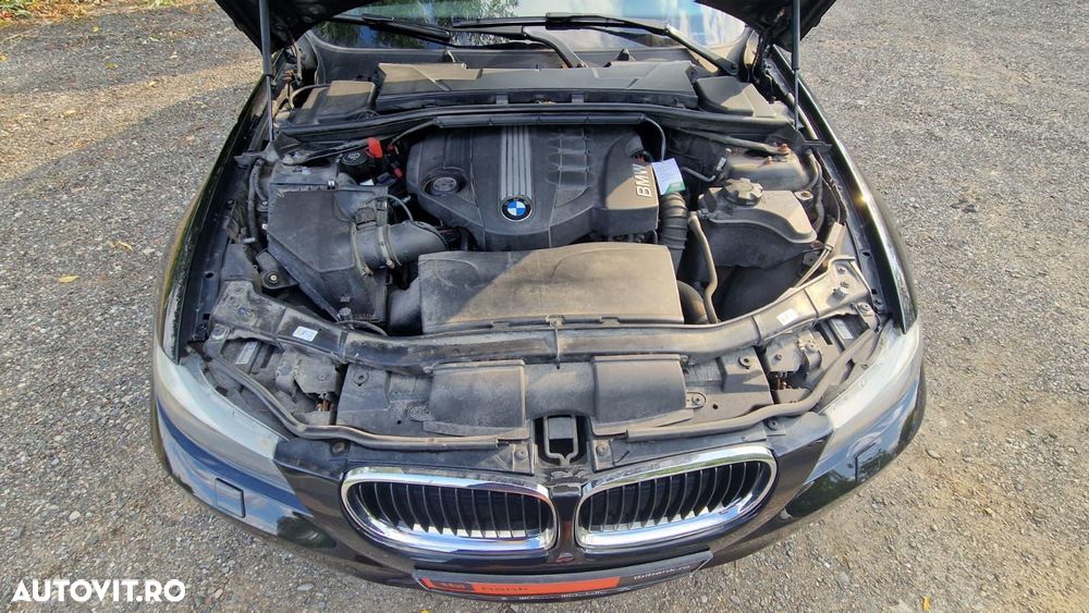 BMW Seria 3 318d - 14