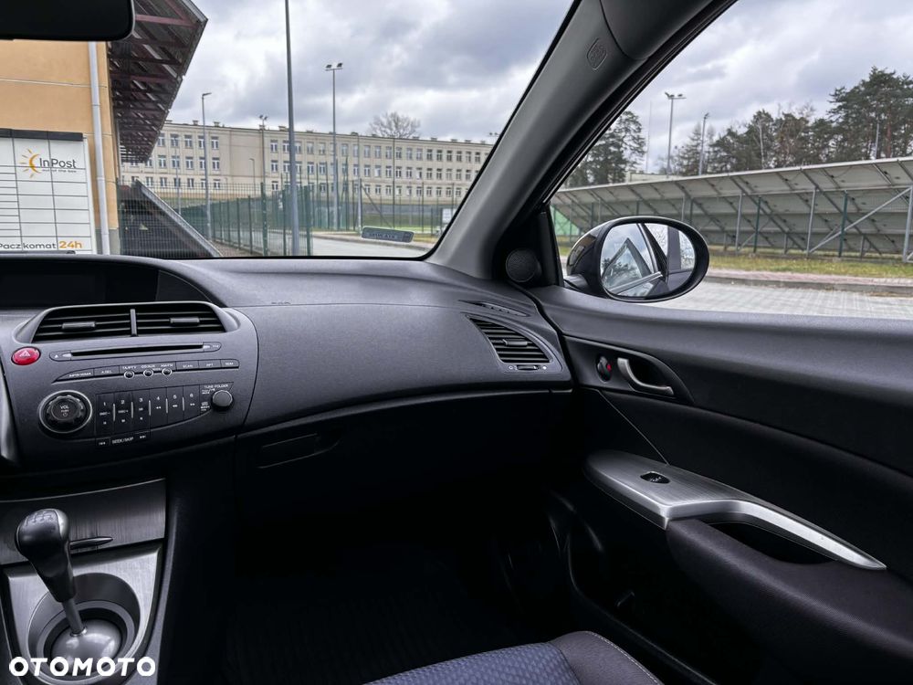 Honda Civic 1.8 Sport - 11