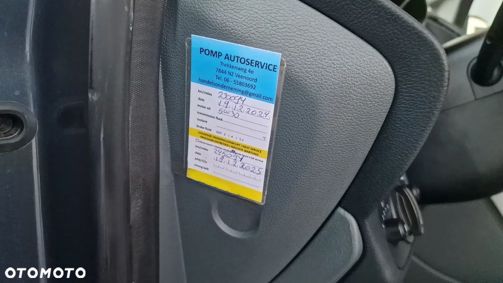 Ford C-MAX 1.6 Titanium - 19