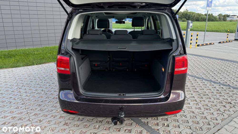 Volkswagen Touran 2.0 TDI DPF Highline DSG - 13