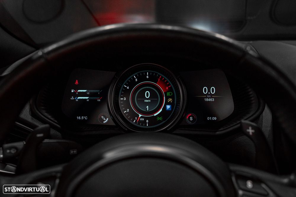 Aston Martin DB11 Volante V8 Auto - 21