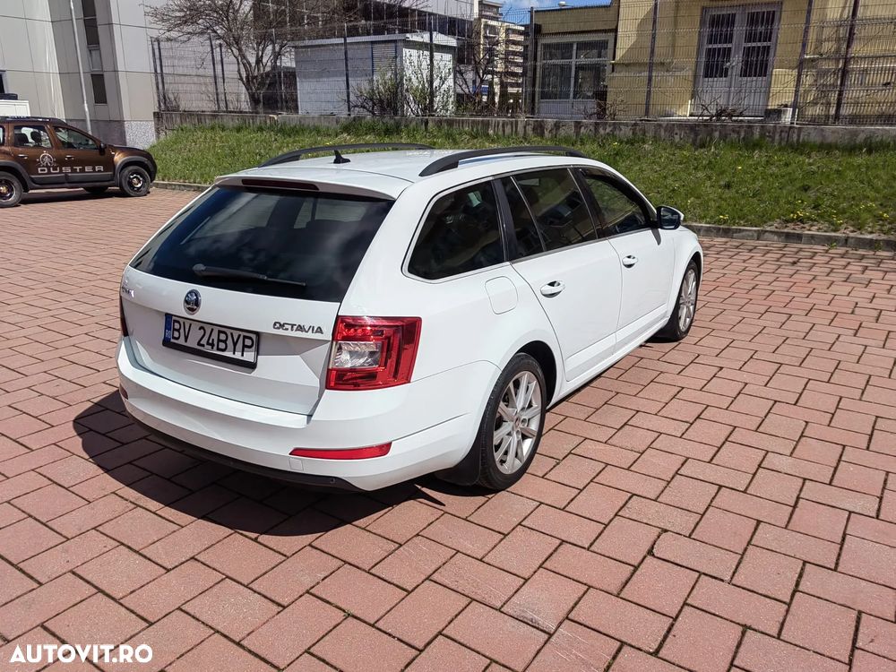 Skoda Octavia 2.0 TDI DSG Ambition - 4