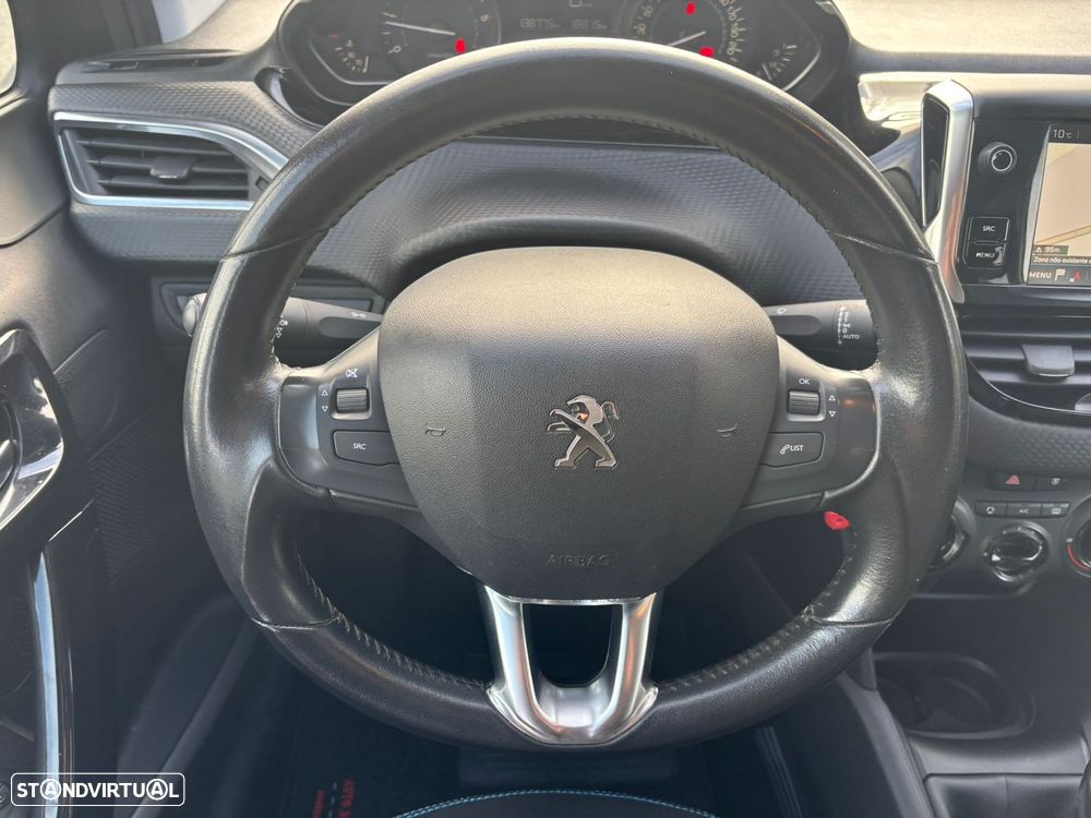 Peugeot 208 1.5 BlueHDi Signature - 24