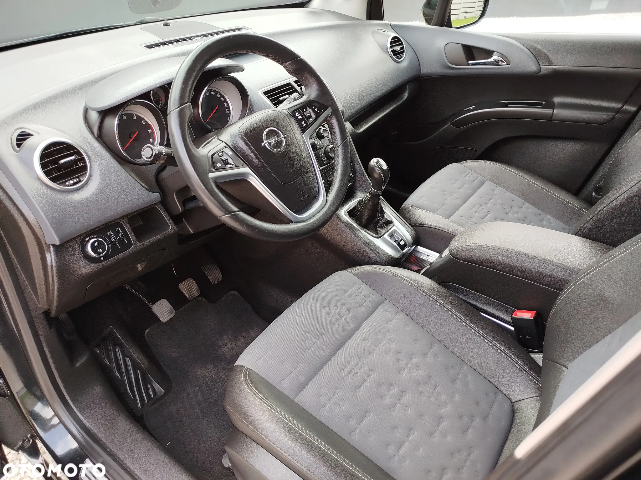 Opel Meriva 1.4 Design Edition - 8