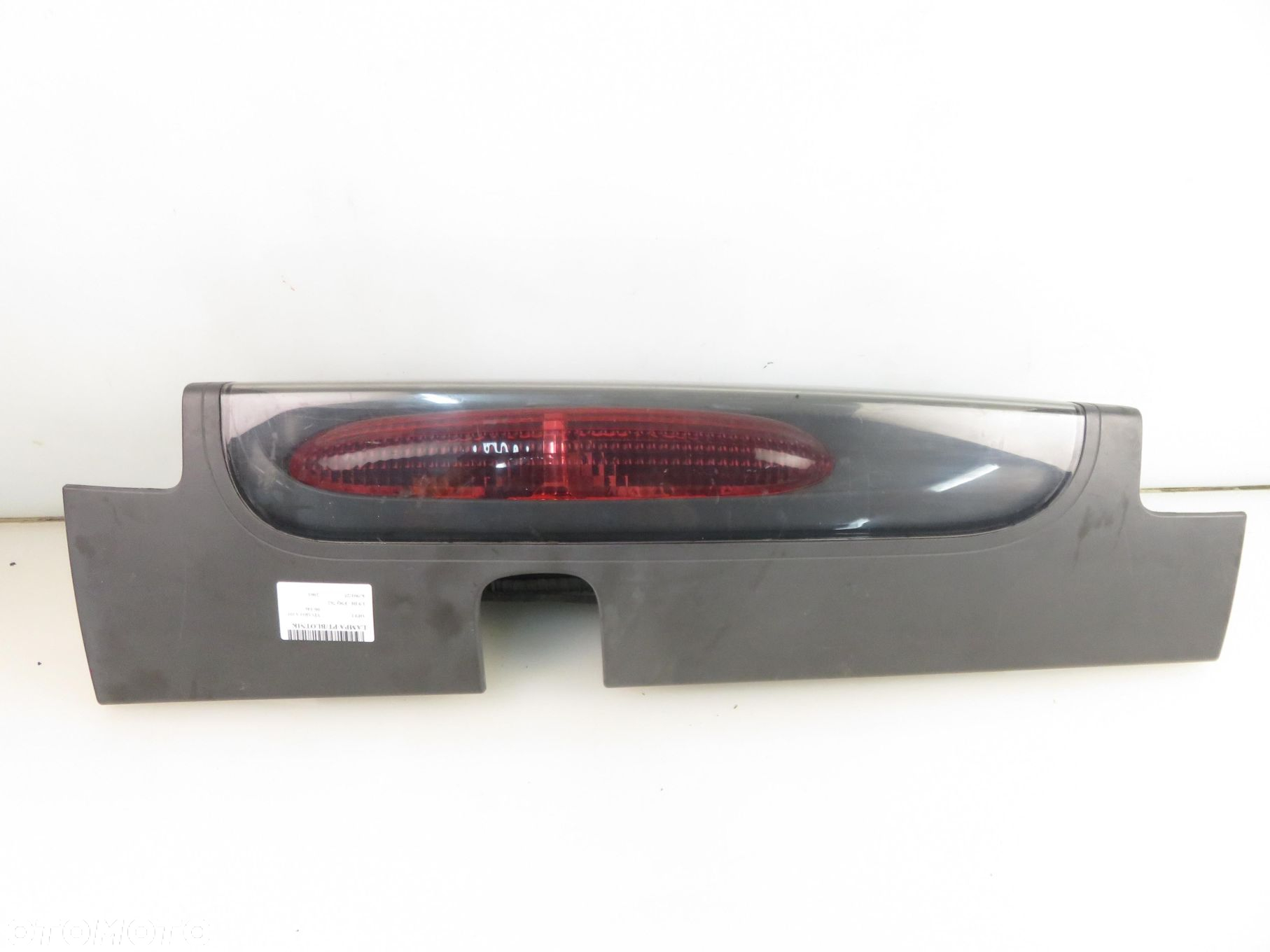 LAMPA PRAWA TYLNA OPEL VIVARO A (01-06-14) - 3