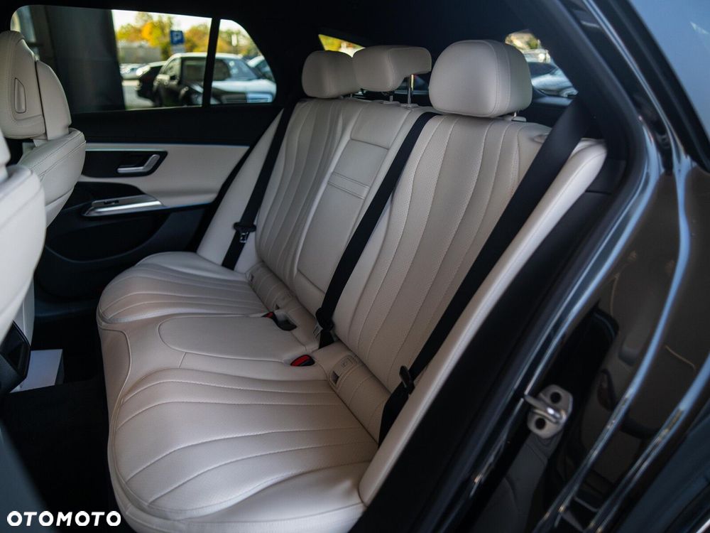 Mercedes-Benz Klasa E - 12