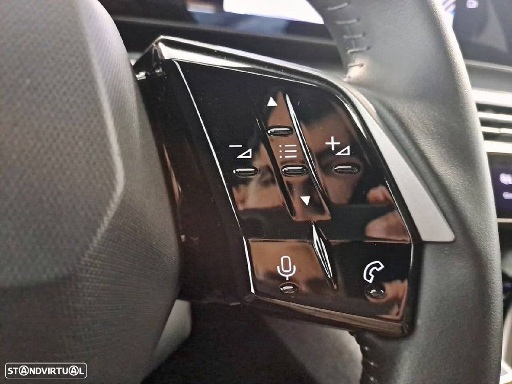 Peugeot 3008 1.2 Hybrid Allure e-DCS6 - 17
