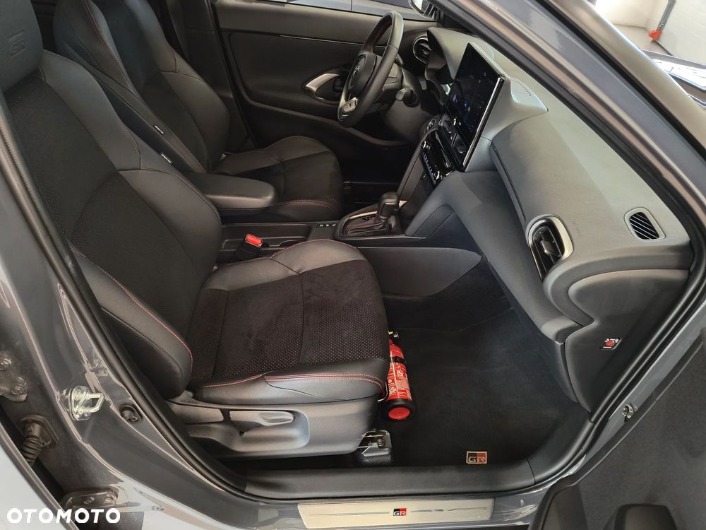 Toyota Yaris Hybrid 1.5 GR Sport - 15