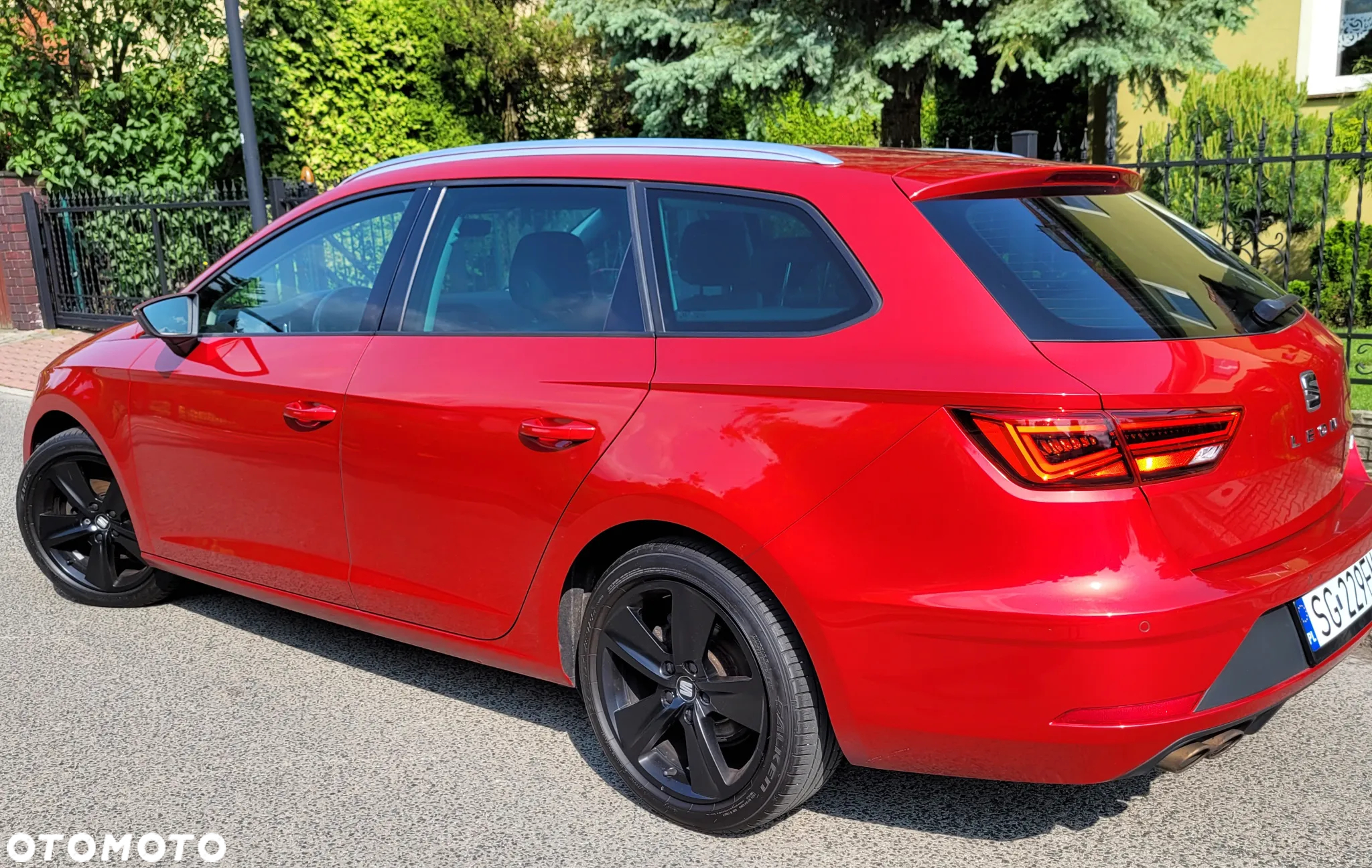 Seat Leon Sportstourer 2.0 TDI FR Plus - 8