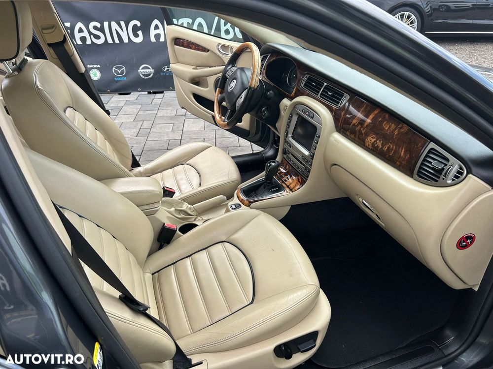 Jaguar X-Type - 6