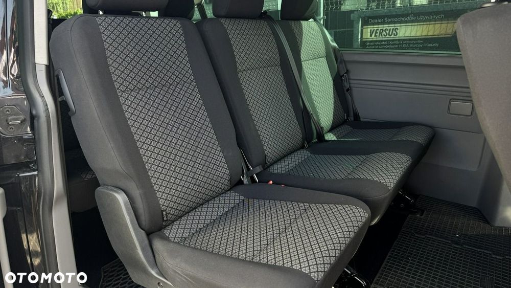 Volkswagen Caravelle - 8