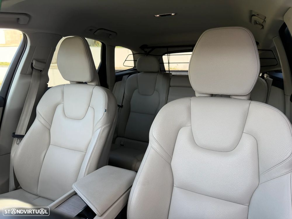 Volvo XC 60 2.0 B4 Inscription Geartronic - 12