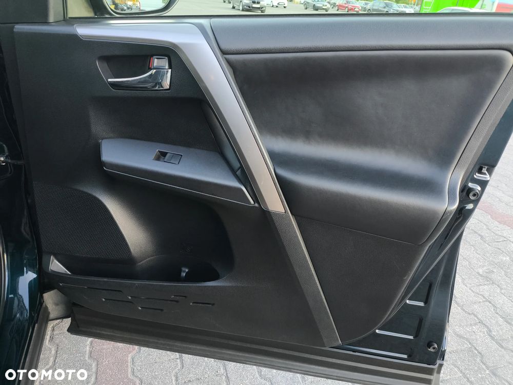Toyota RAV4 - 29