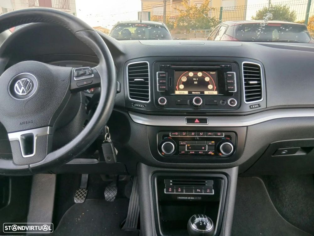 VW Sharan - 18