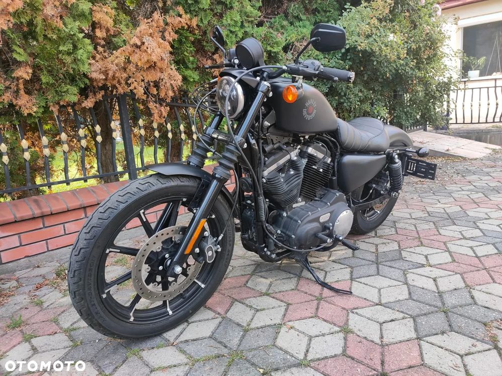 Harley-Davidson Sportster Iron 883 - 1