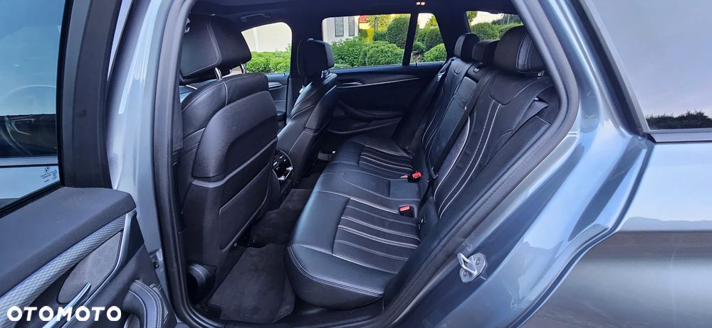 BMW Seria 5 520d M Sport sport - 23
