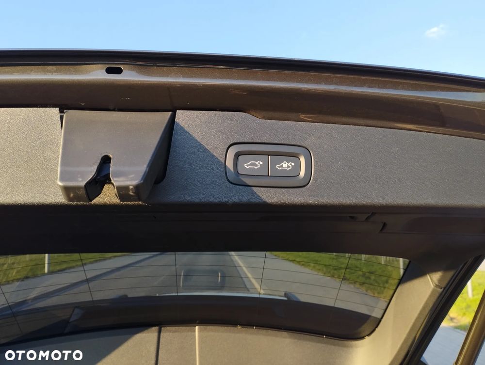 Volvo V60 B3 B Momentum - 30