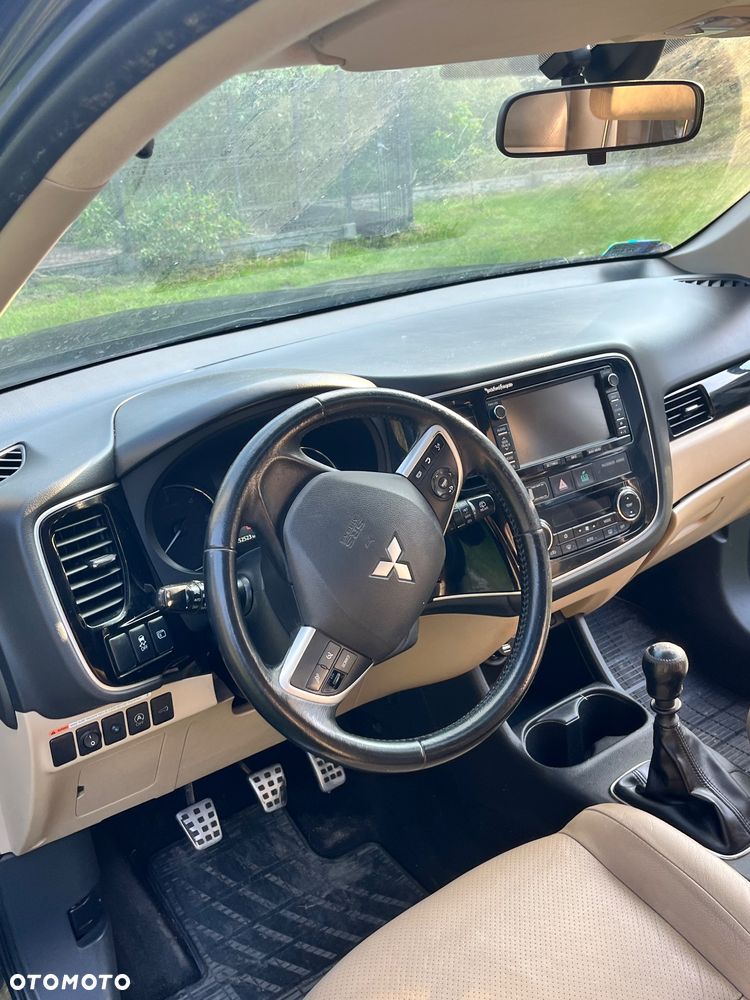 Mitsubishi Outlander 2.2 DID Instyle Navi - 5