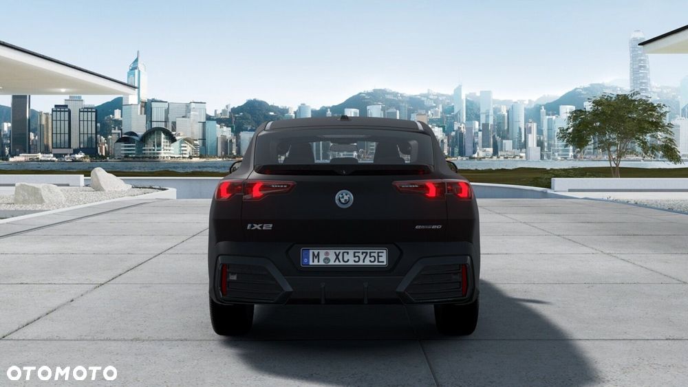 BMW iX2 - 6