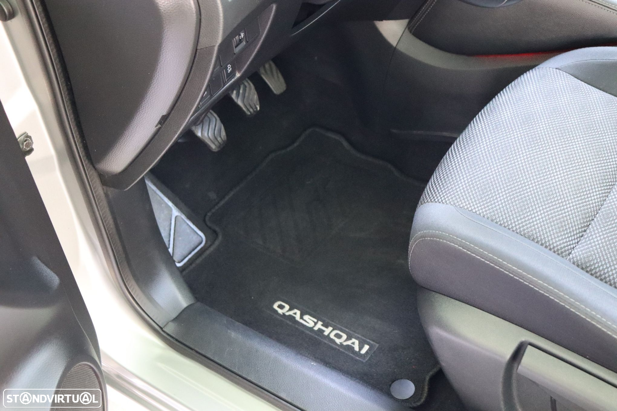 Nissan Qashqai 1.5 dCi Tekna Premium - 17