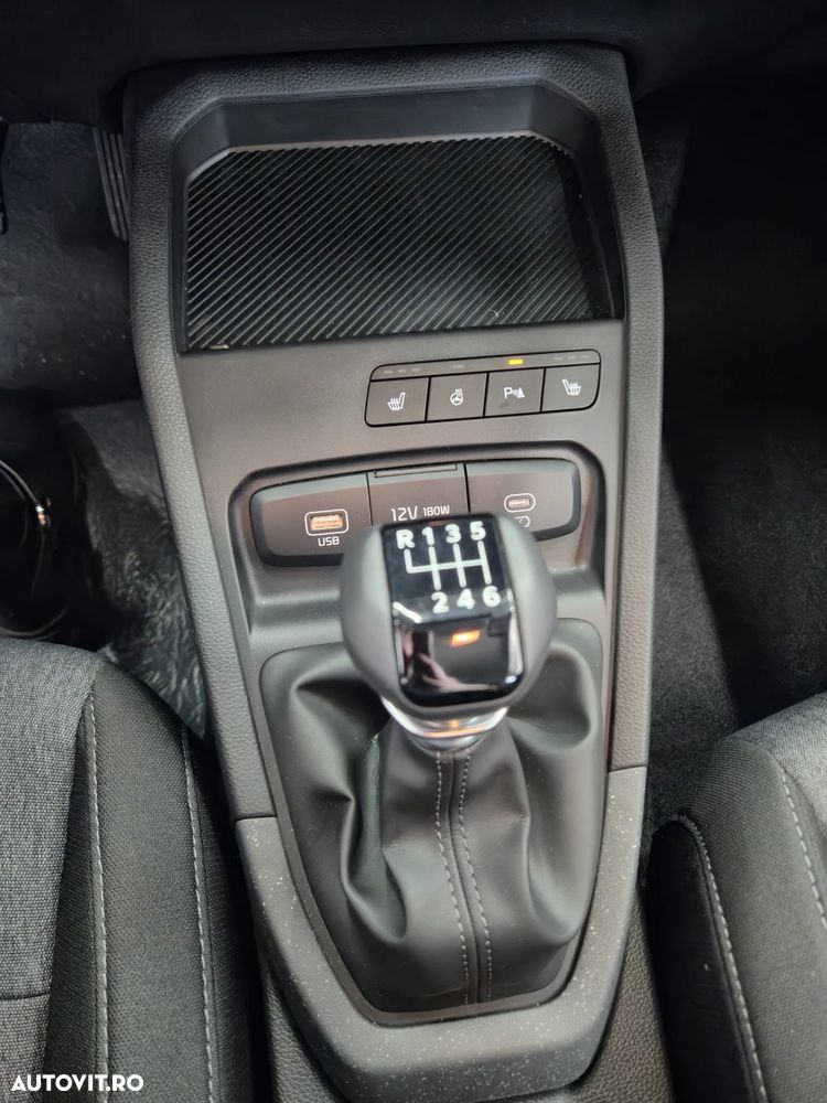Kia Stonic 1.0 T-GDI 6MT Urban - 11