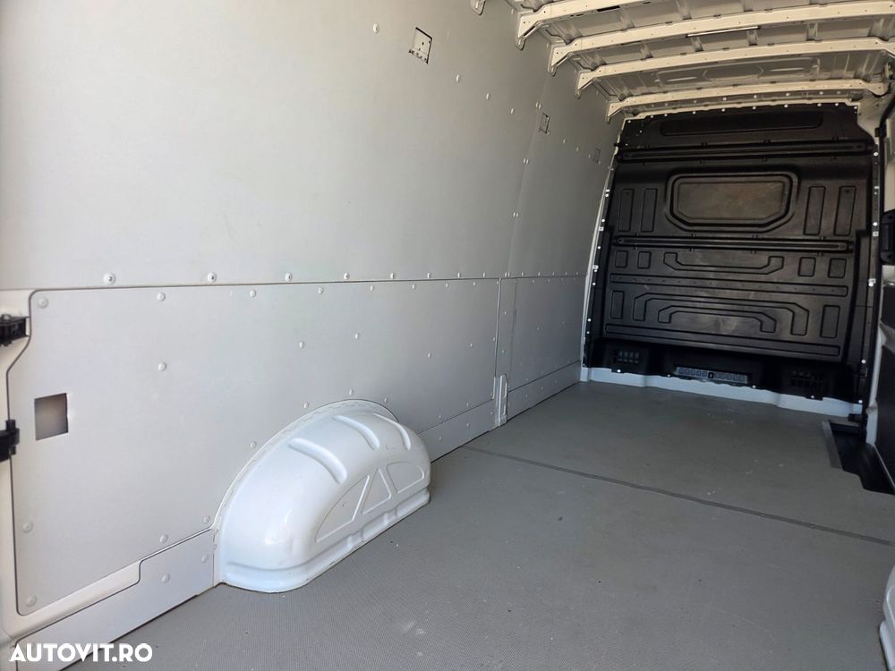 Volkswagen New Crafter L4H3 - 12