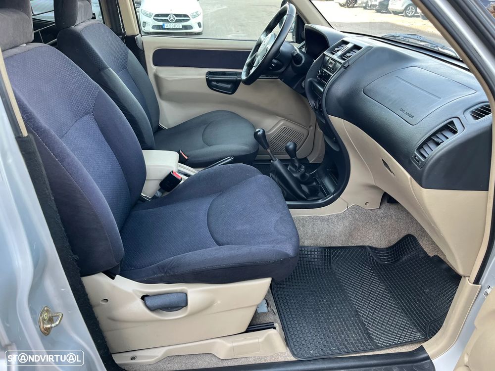 Nissan Terrano II Van 3.0 Di - 12