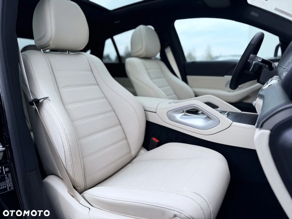 Mercedes-Benz GLE - 32