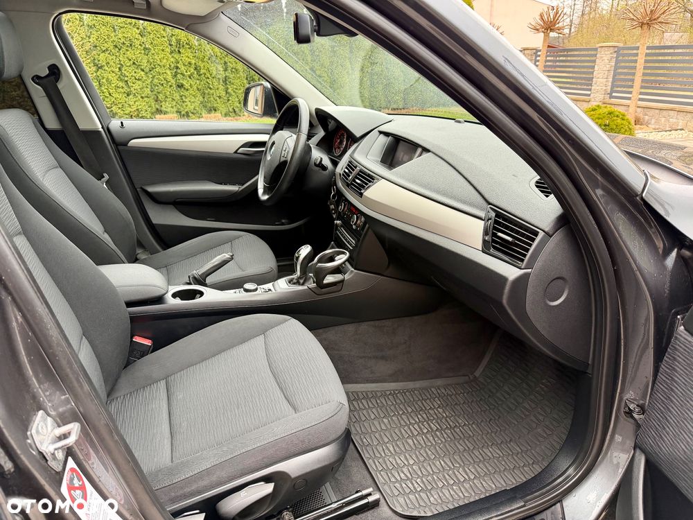 BMW X1 xDrive18d Sport Line - 18