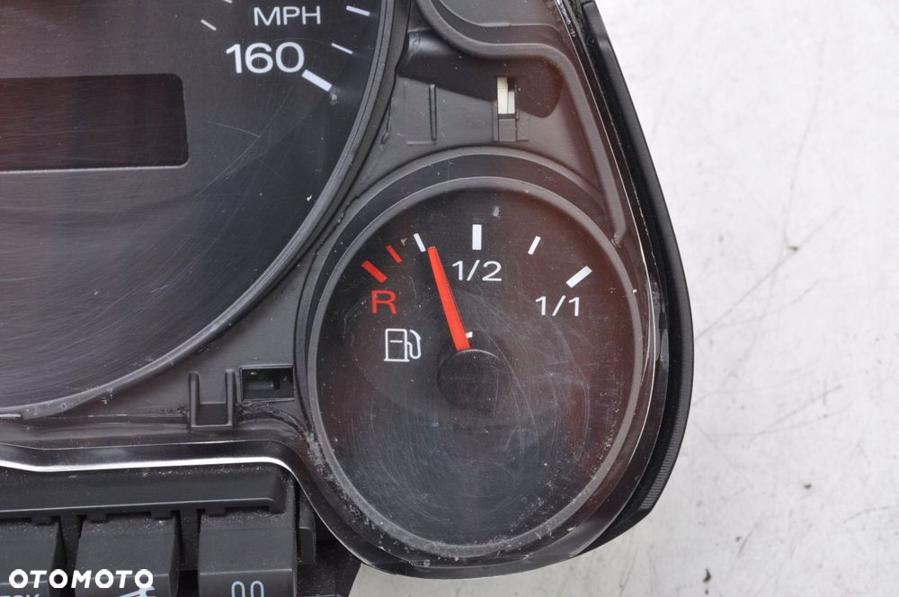 AUDI A4 B7 1.8T 20V 163KM LICZNIK ZEGARY UK 8H0920950N - 2