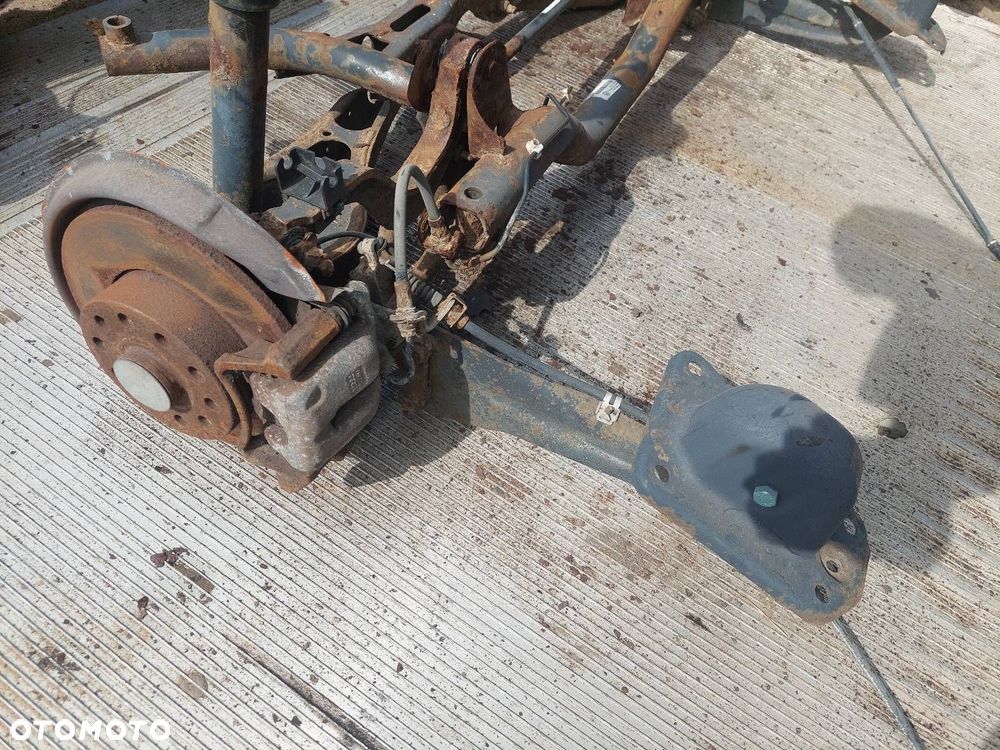 KOMPLETNE ZAWIESZENIE BELKA SANKI TYŁ SKODA OCTAVIA II LIFTBACK - 5
