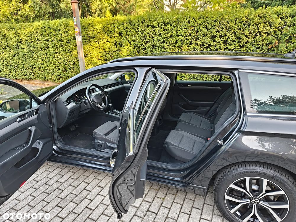 Volkswagen Passat - 8